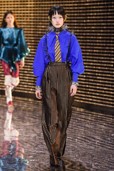 Look 76
